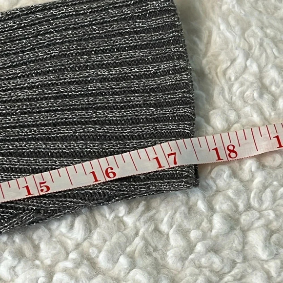 Maggie Barnes Women Gray Silver beads rib knit sweater. Gray/silver size 1X used - Picture 13 of 16